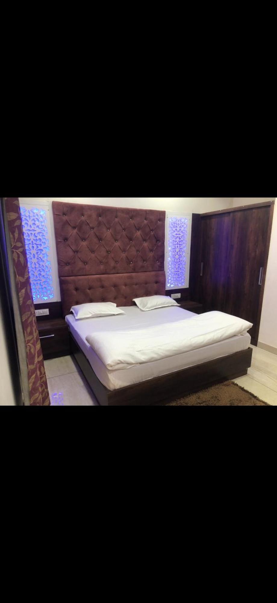 F L O R Hotel Solan Exterior photo